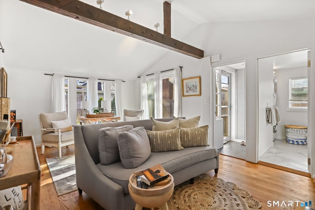 Darien, Connecticut, United States 5 - 17649828