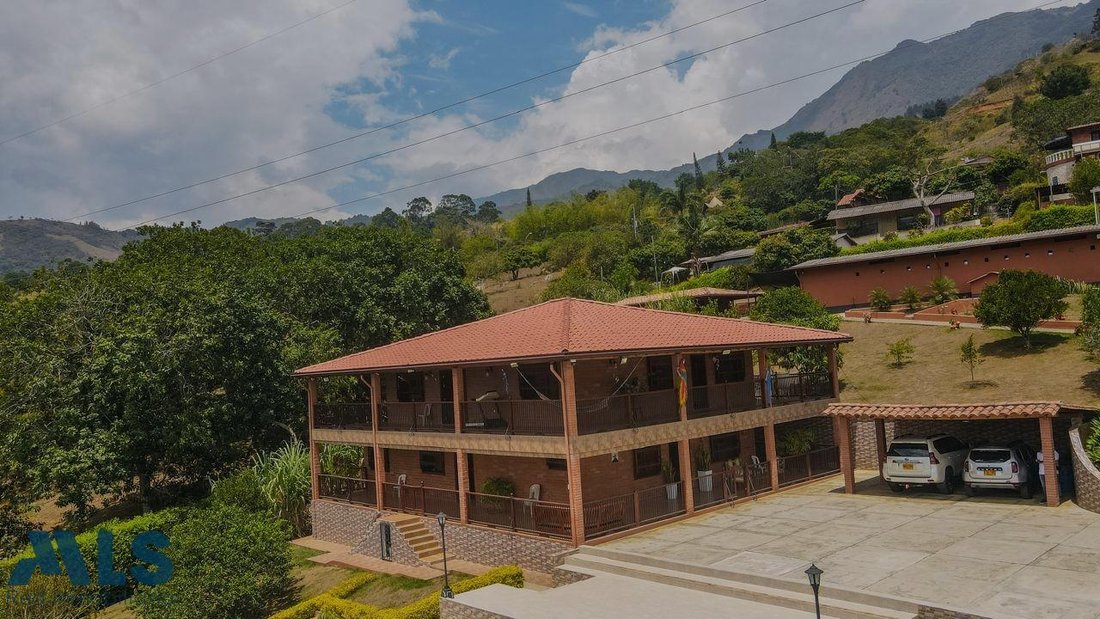 Finca in Vereda Curazao, Antioquia, Colombia 2 - 17676560