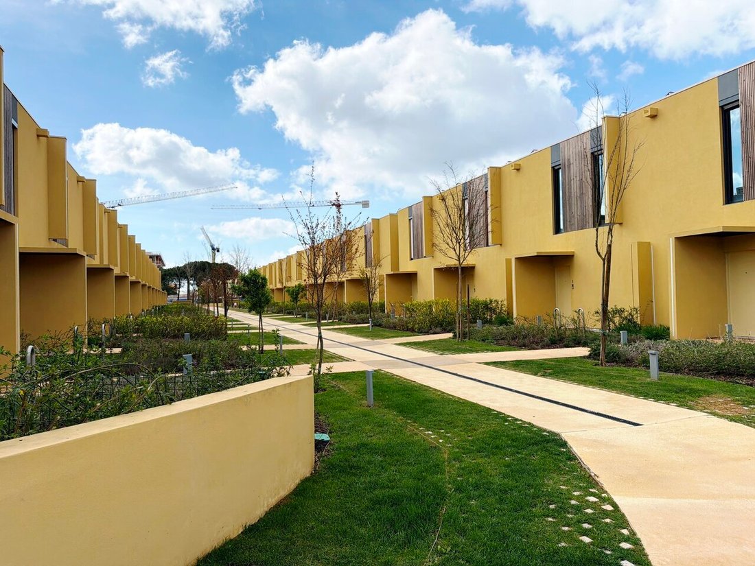 House in Quarteira, Algarve, Portugal 1 - 17676527