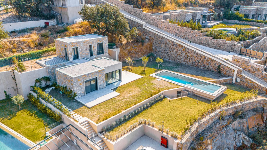 Villa in Gümüşlük, Muğla, Turkey 2 - 17676950