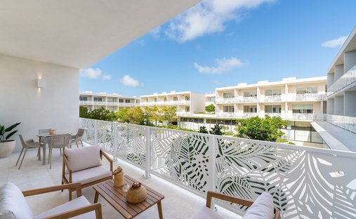 Apartment in West Bay, West Bay, Cayman Islands 1