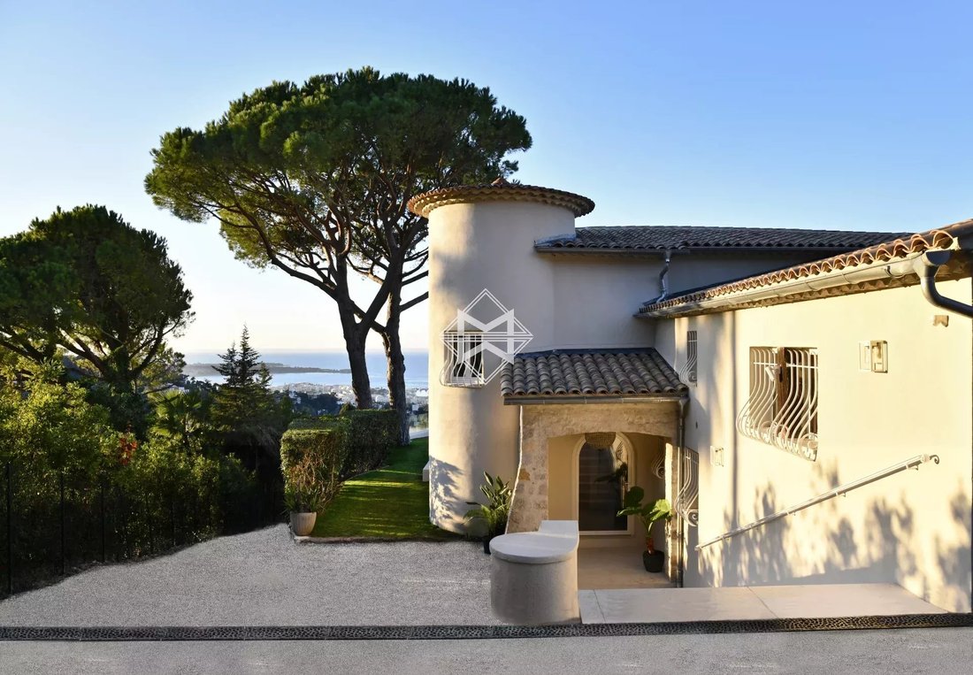 Villa in Cannes, Provence-Alpes-Côte d'Azur, France 3 - 17591882