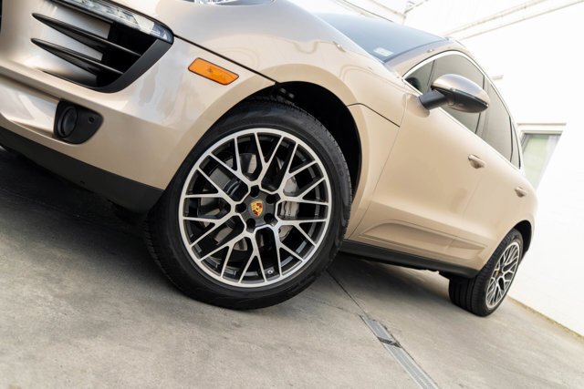 Suv in Bellevue, WA, United States 4 - 17440850
