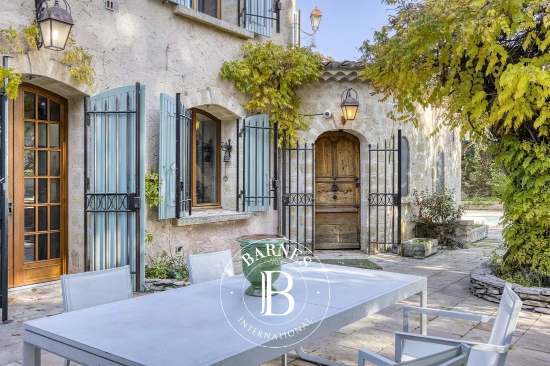 Country House in Avignon, Provence-Alpes-Côte d'Azur, France 4 - 15347728