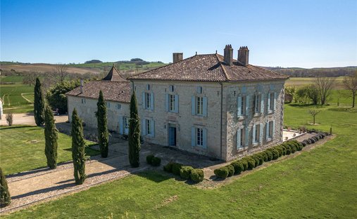 Landhaus in Castet-Arrouy, Okzitanien, Frankreich 1