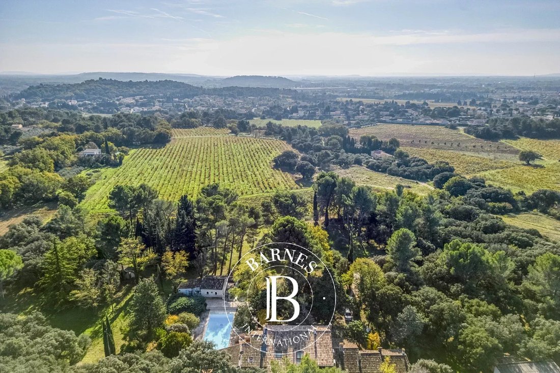 Country House in Avignon, Provence-Alpes-Côte d'Azur, France 3 - 15347728