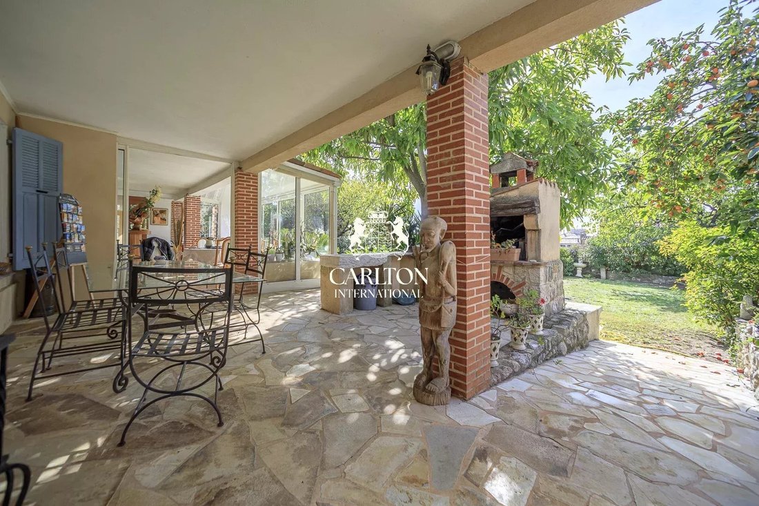 Villa in Tourrettes-sur-Loup, Provence-Alpes-Côte d'Azur, France 3 - 17676932