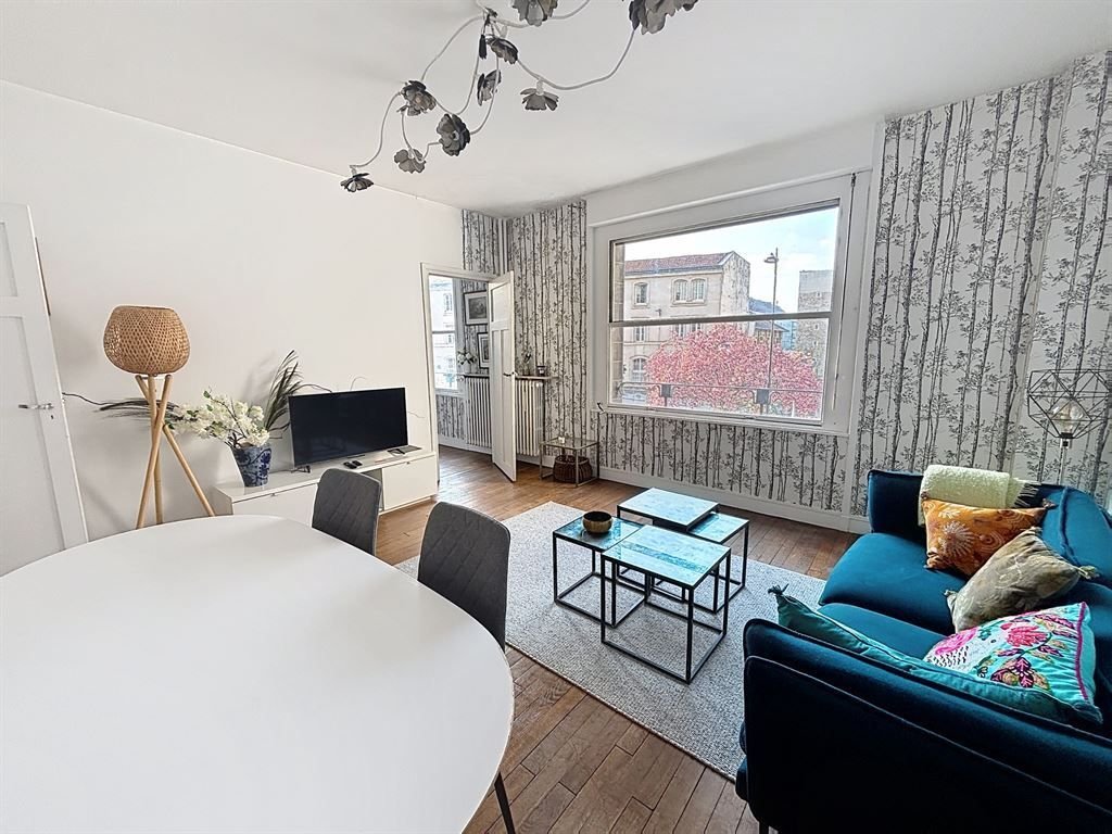 Apartment in Palais Royal, Paris 1er Arrondissement, Paris 2 - 16457769