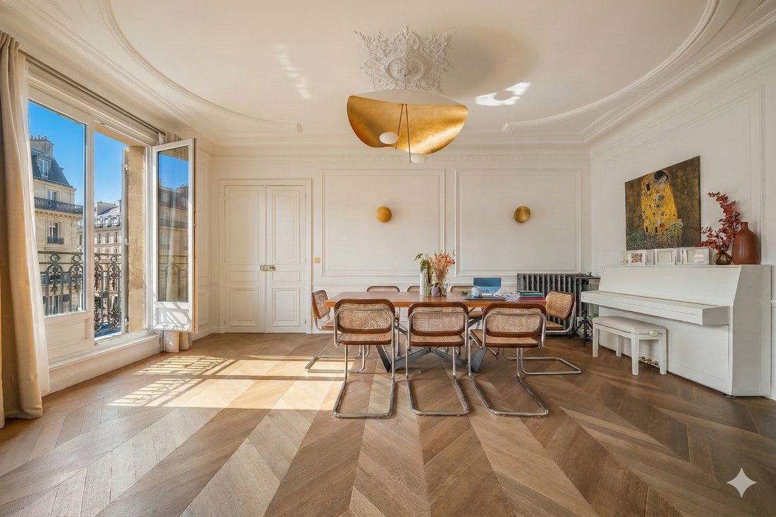 Apartment in Vaugirard-Parc des Expositions, Paris 15e Arrondissement, Paris 2 - 17677104