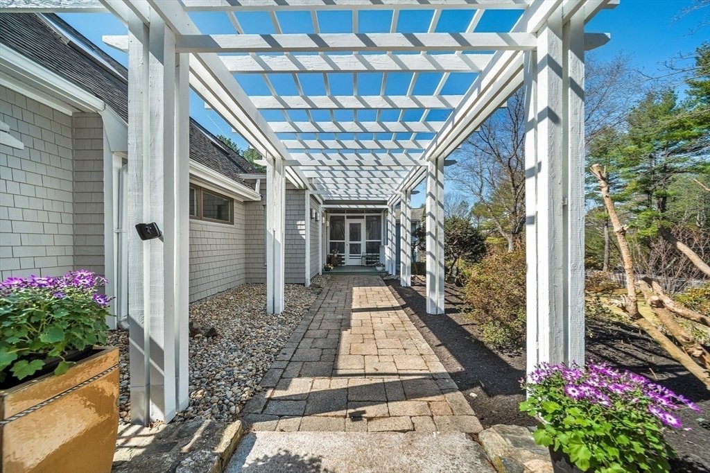 House in Weston, Massachusetts, United States 4 - 17668442
