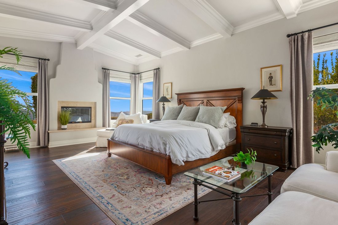 Temecula, California, United States 5 - 17676772
