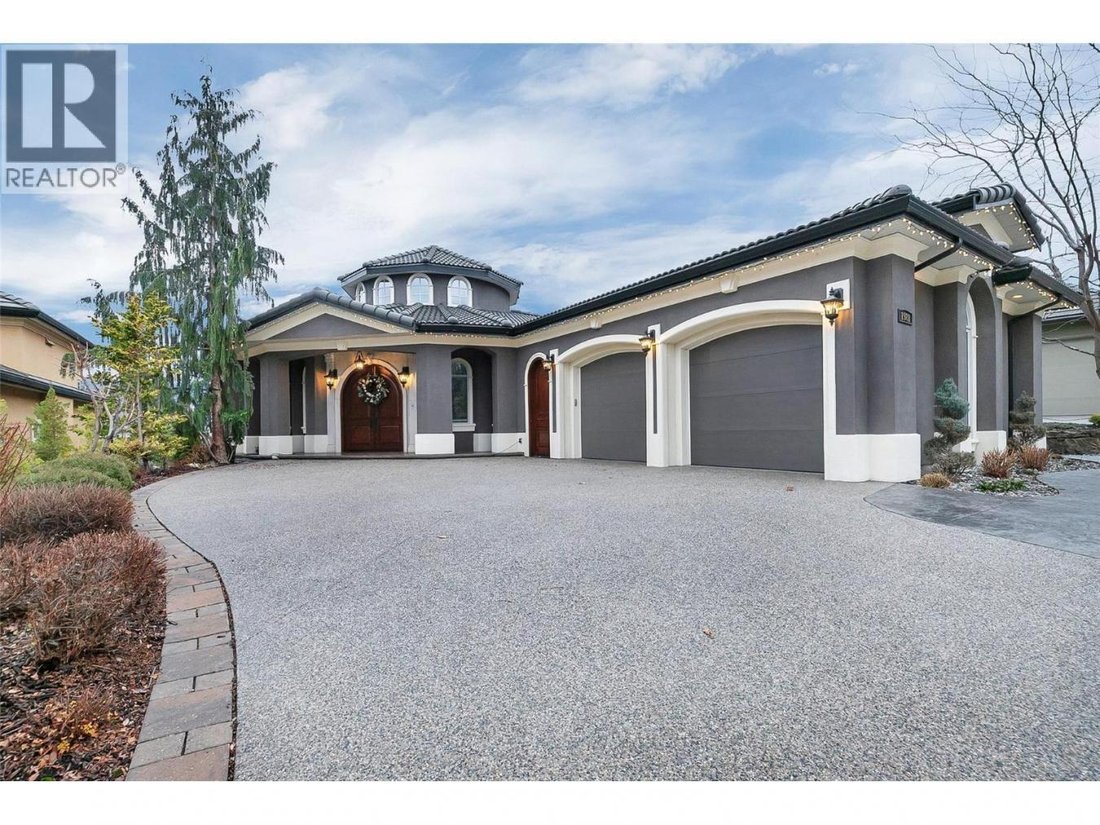 House in Kelowna, British Columbia, Canada 1 - 17676874