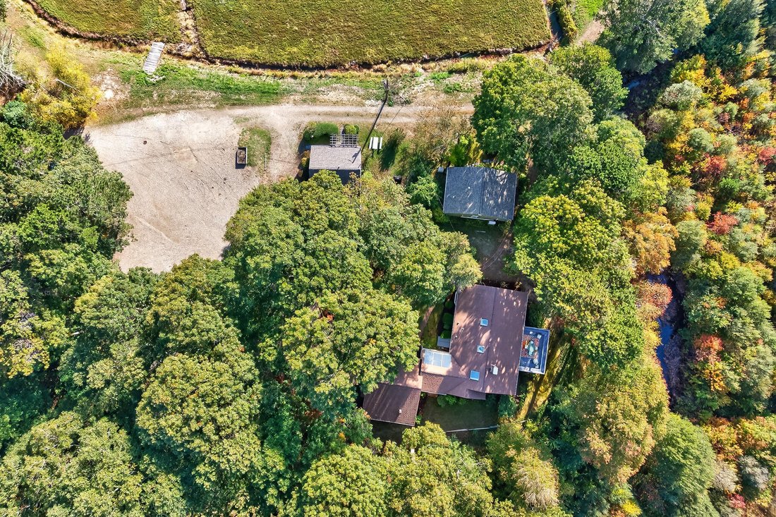 House in Falmouth, Massachusetts, United States 3 - 17677115