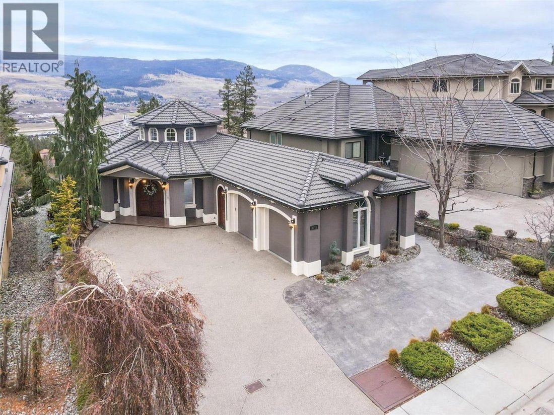 House in Kelowna, British Columbia, Canada 2 - 17676874