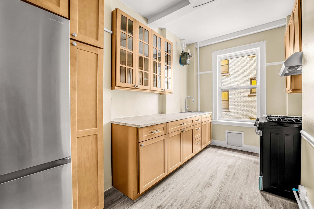 Co Op in New York, New York, United States 5 - 17676774