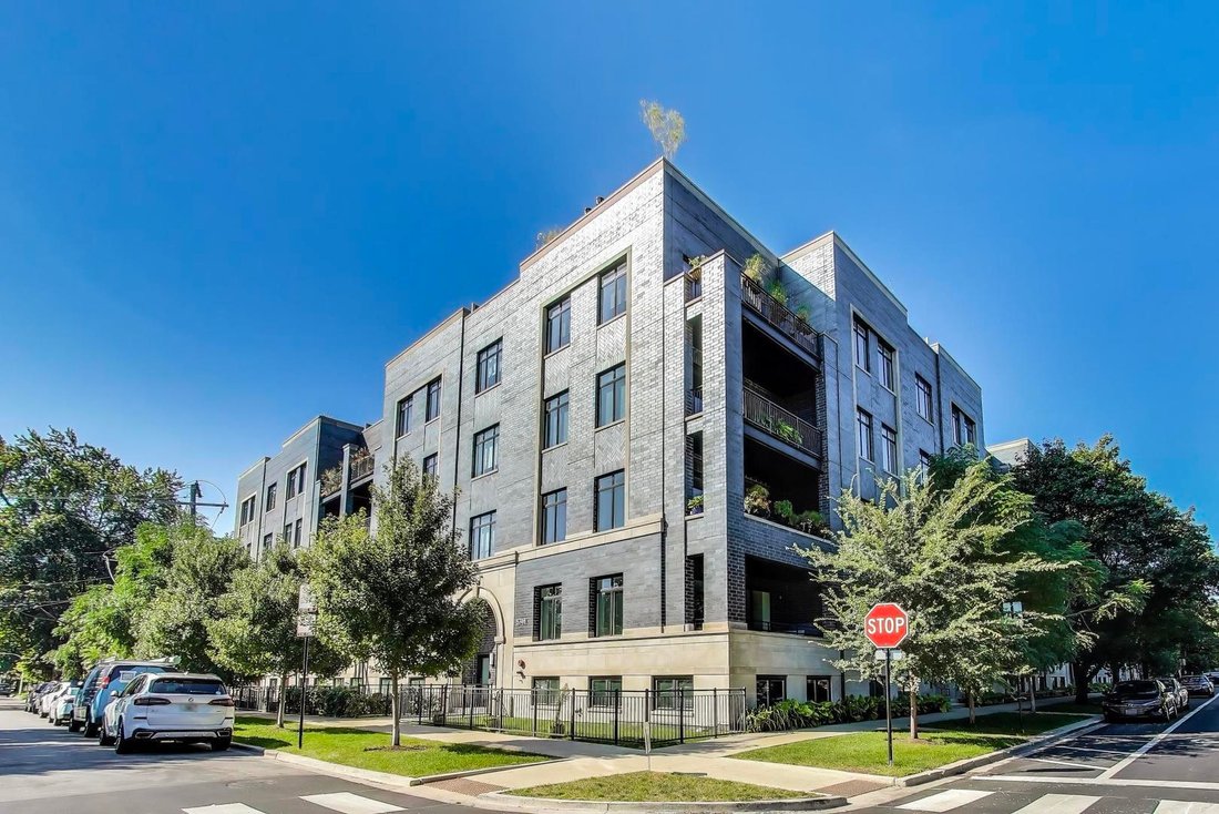 Condo in Chicago, Illinois, United States 1 - 17677065