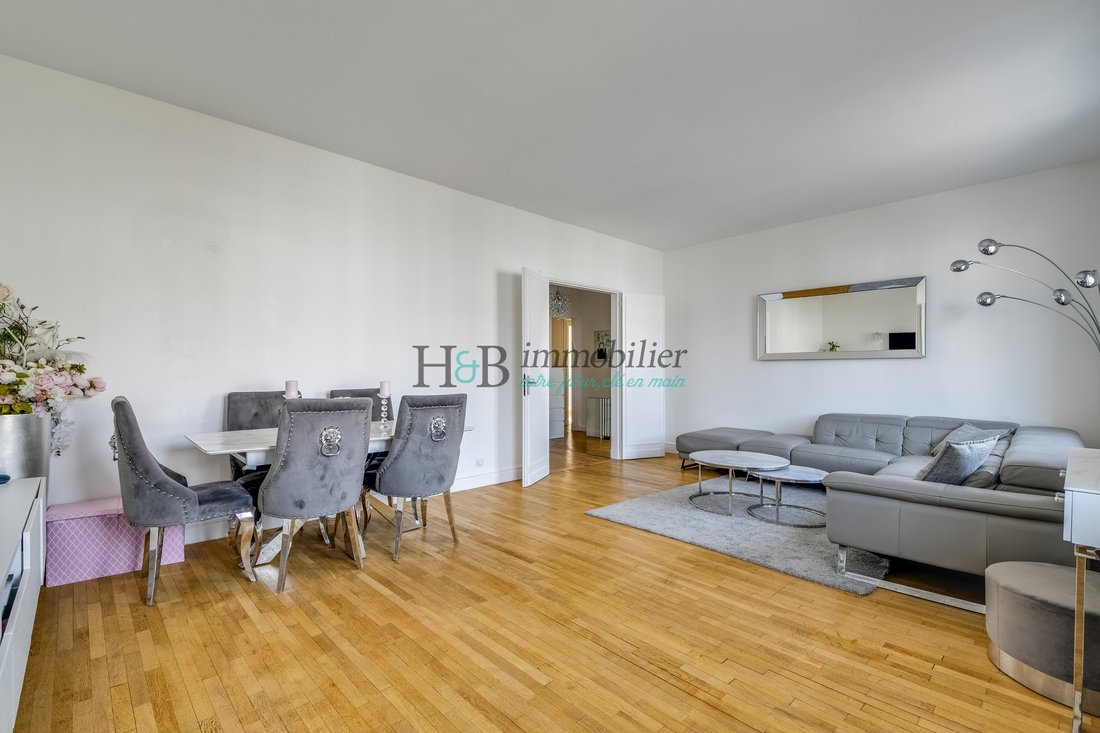 Apartment in Grange Aux Belles-Terrage, Paris 10e Arrondissement, Paris 4 - 17676683
