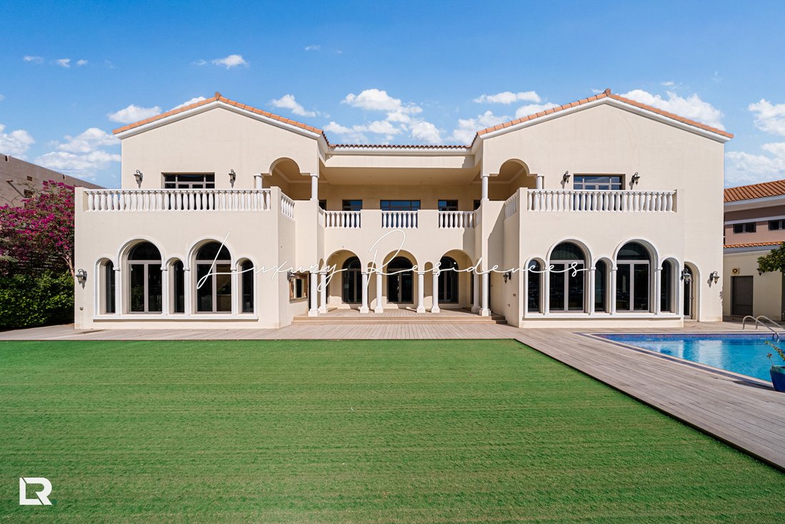 Villa in Palm Jumeirah, Dubai, United Arab Emirates 1 - 17299646