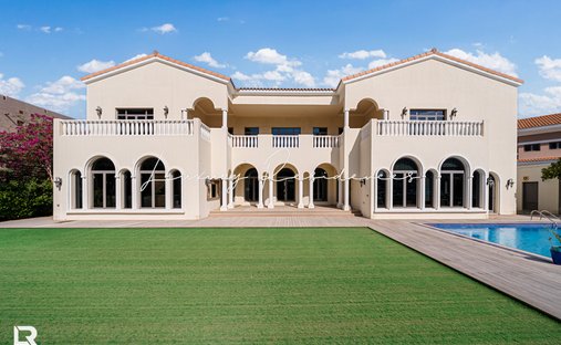 Villa in Dubai, Dubai, United Arab Emirates 1