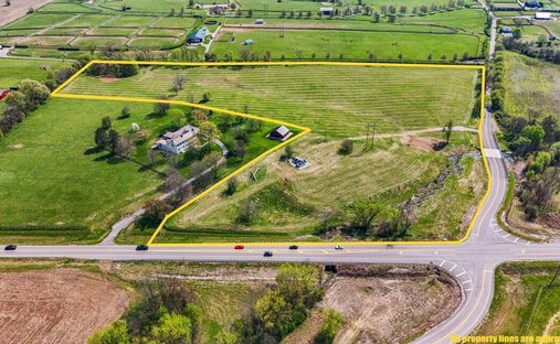 Land in Paris, Kentucky, United States 1
