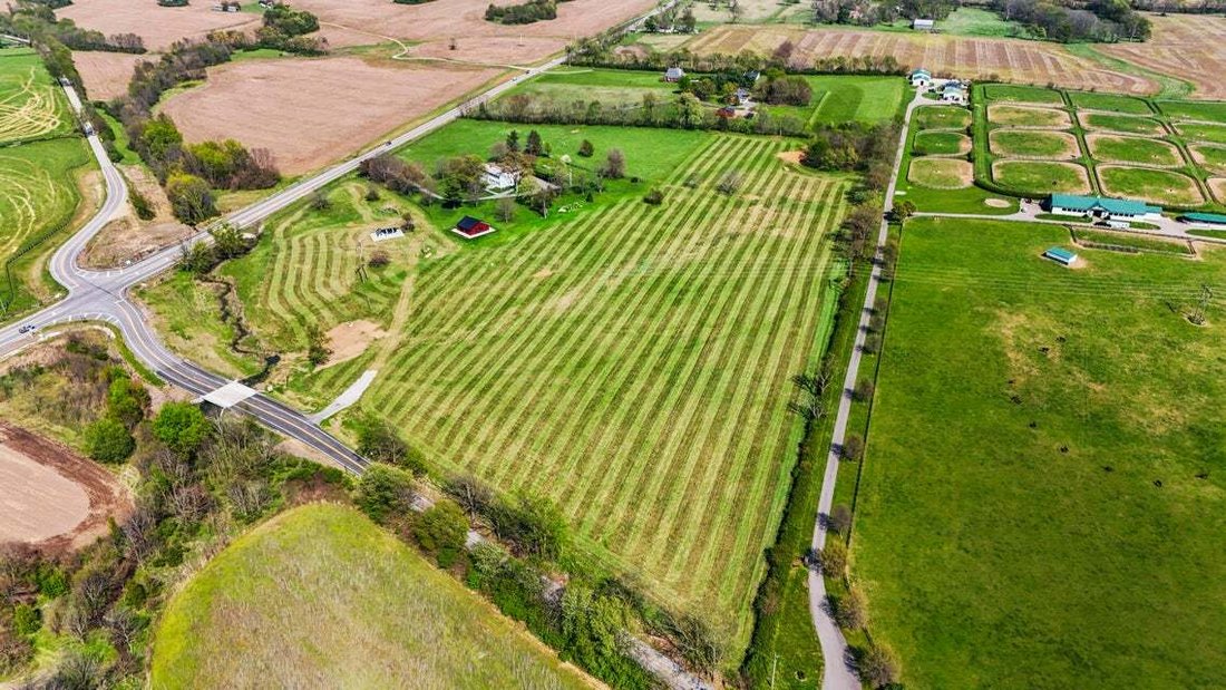 Land in Paris, Kentucky, United States 3 - 17677588