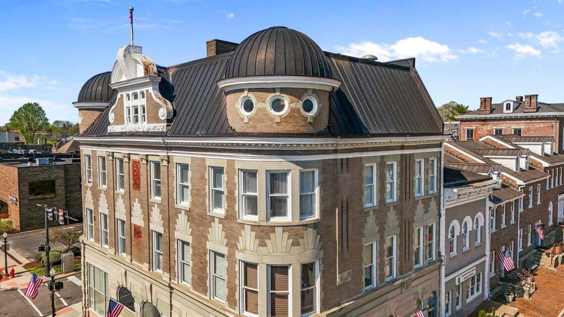 Paris, Kentucky, United States 1 - 17677590