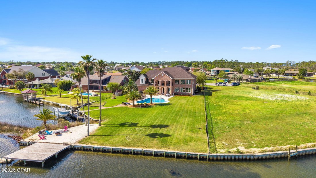 Lynn Haven, Florida, United States 3 - 17677648
