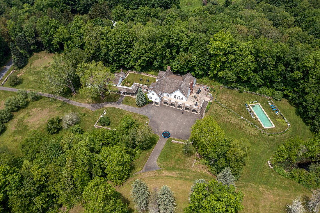 House in Washington, Connecticut, United States 2 - 17678928