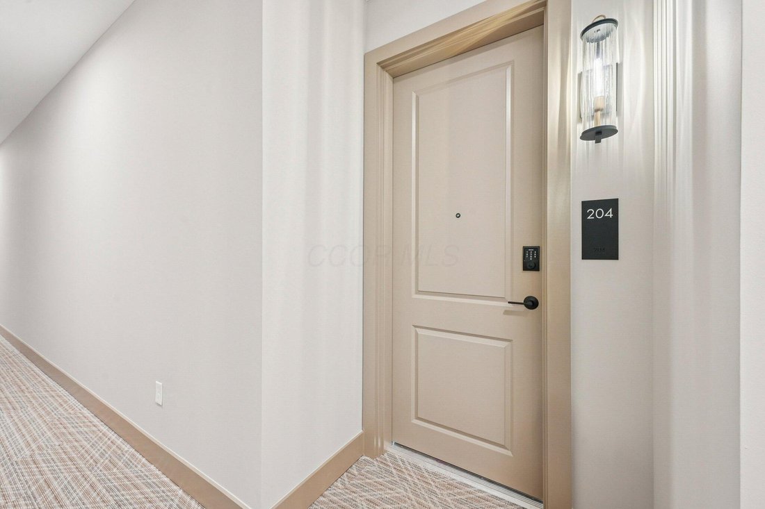 Condo in Columbus, Ohio, United States 5 - 17678766