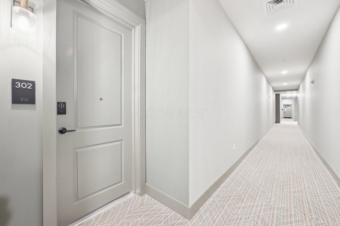 Condo in Columbus, Ohio, United States 4 - 17679388