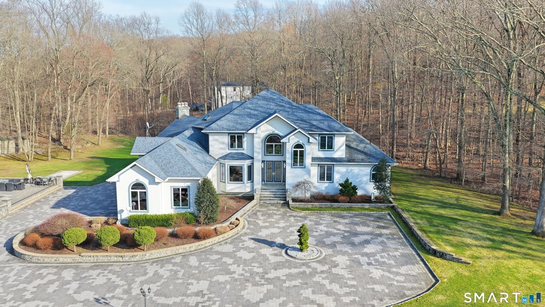 House in Shelton, Connecticut, United States 1 - 17677804