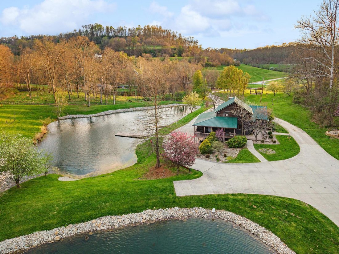 House in Sarahsville, Ohio, United States 1 - 17679364