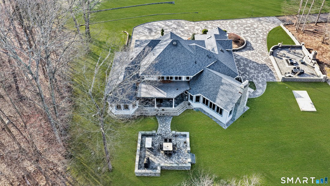 House in Shelton, Connecticut, United States 3 - 17677804