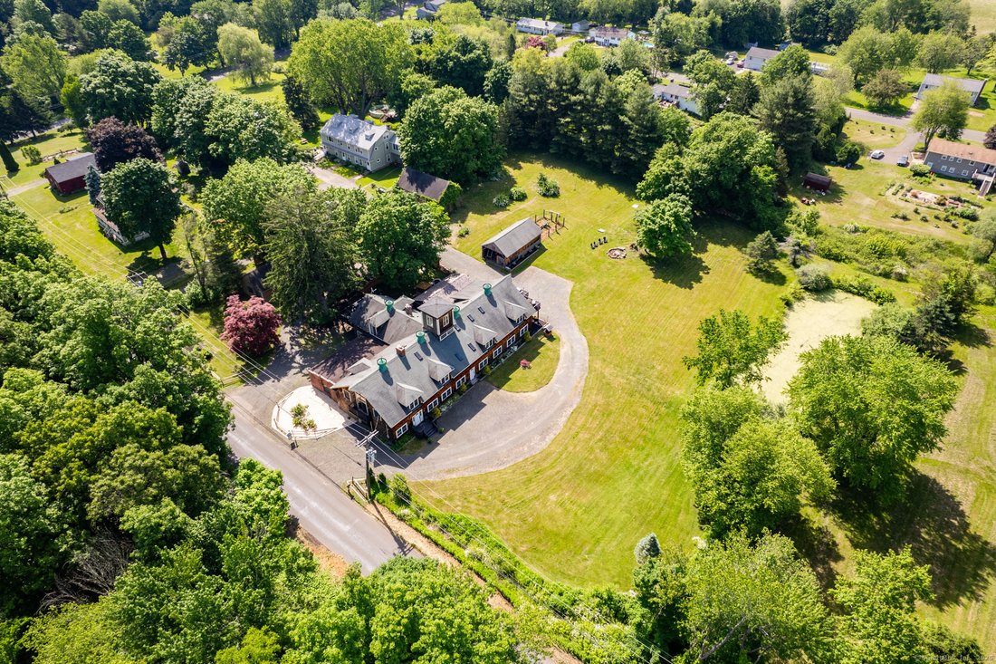 House in Durham, Connecticut, United States 2 - 17678110