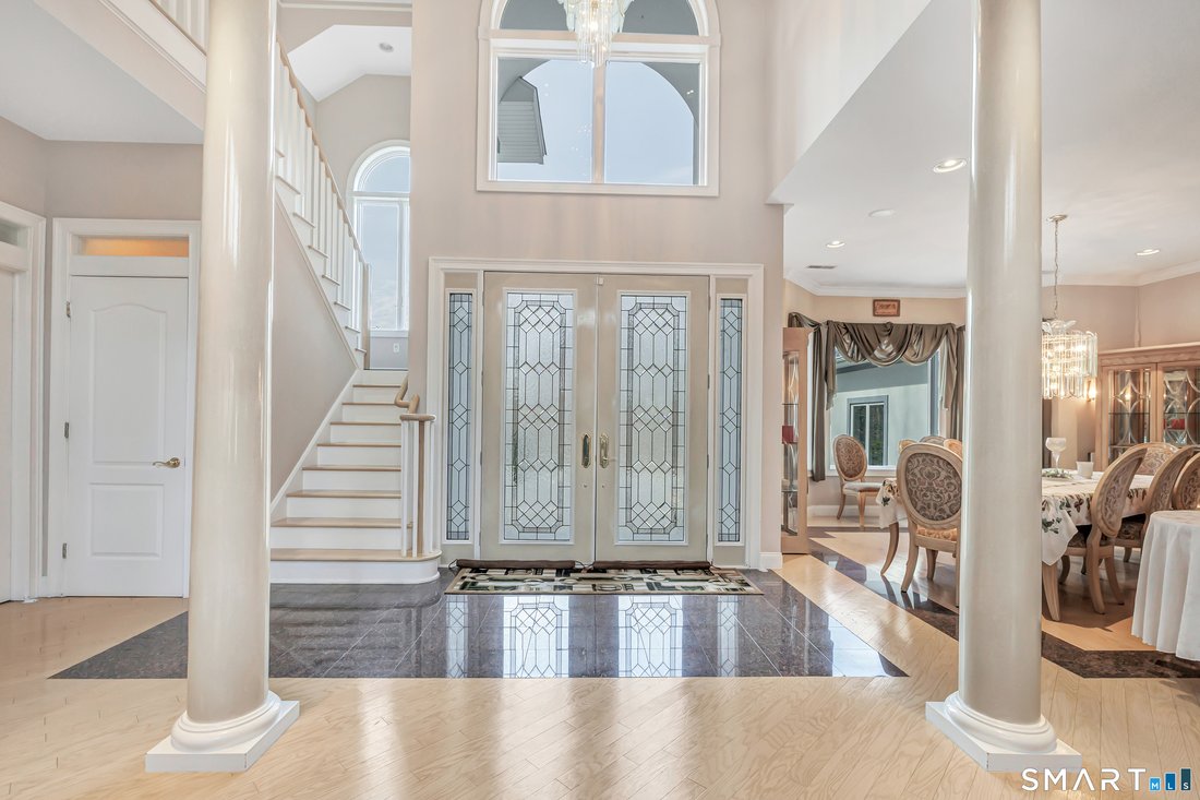 House in Shelton, Connecticut, United States 4 - 17677804