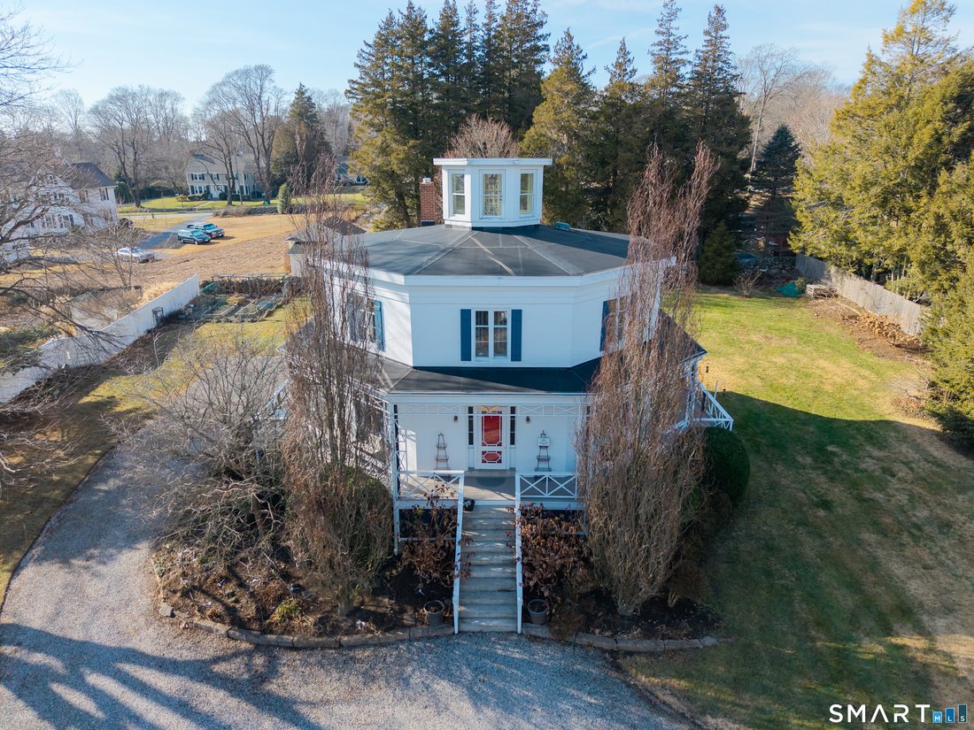 House in Groton, Connecticut, United States 2 - 17677844