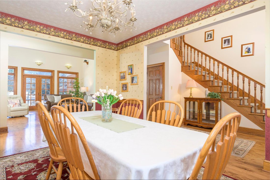 House in Bellefontaine, Ohio, United States 5 - 17678805