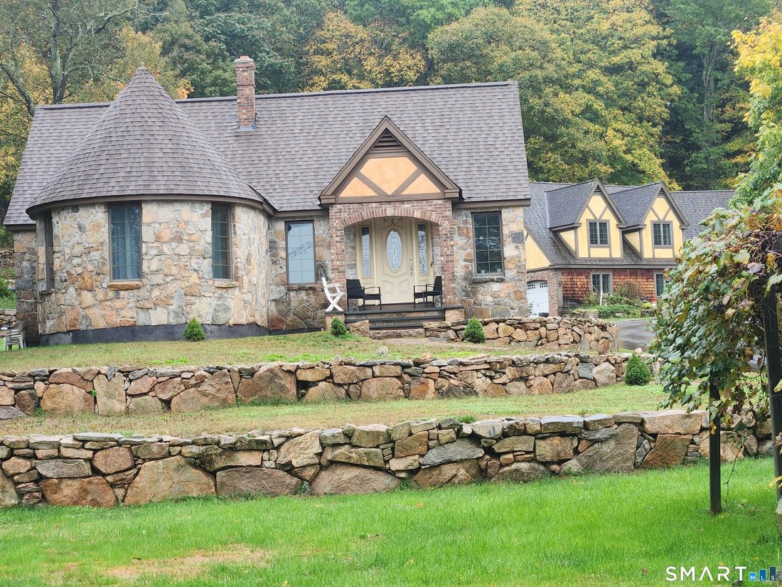 House in Groton, Connecticut, United States 3 - 17678492