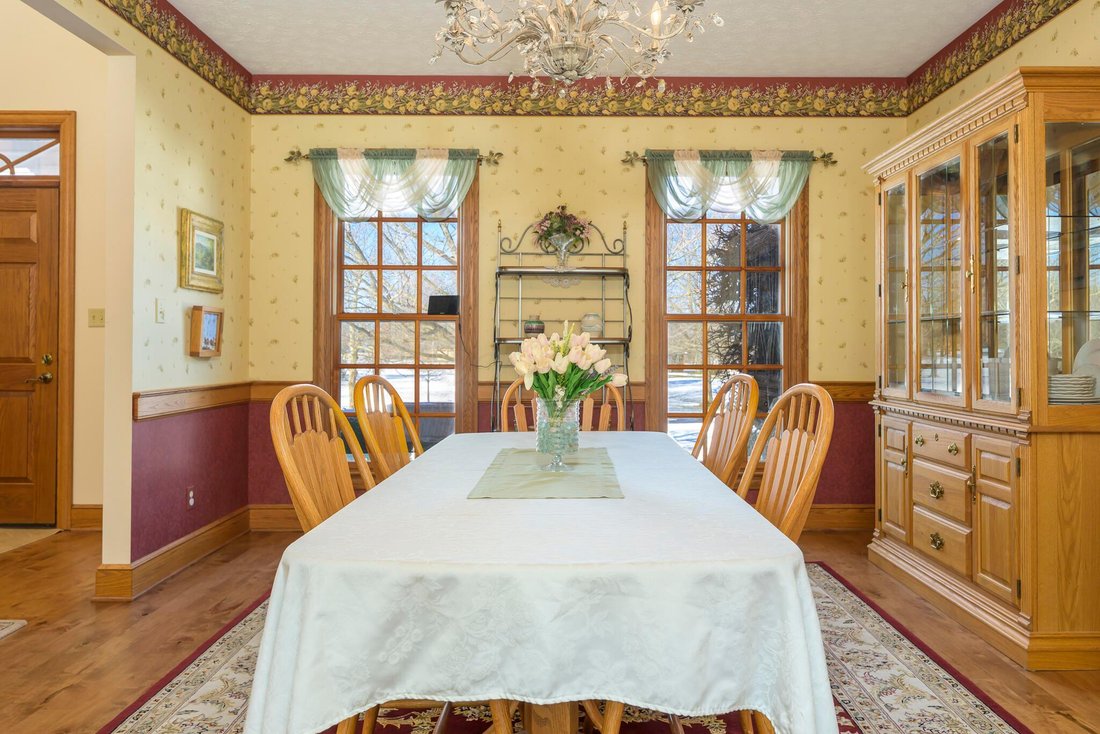 House in Bellefontaine, Ohio, United States 4 - 17678805