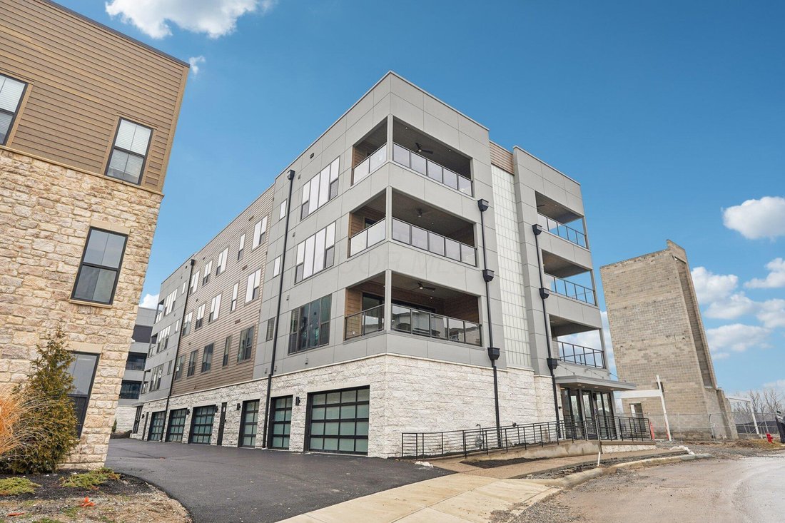 Condo in Columbus, Ohio, United States 3 - 17678766