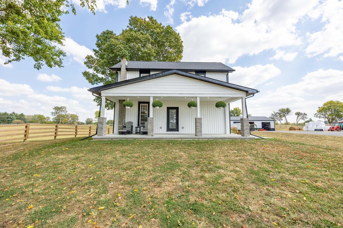 House in Bellefontaine, Ohio, United States 4 - 17679445