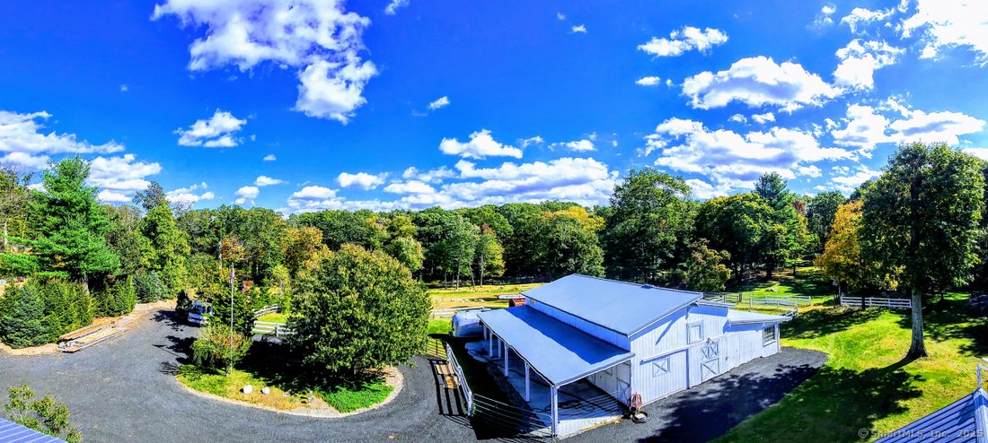 House in Newtown, Connecticut, United States 1 - 17678297