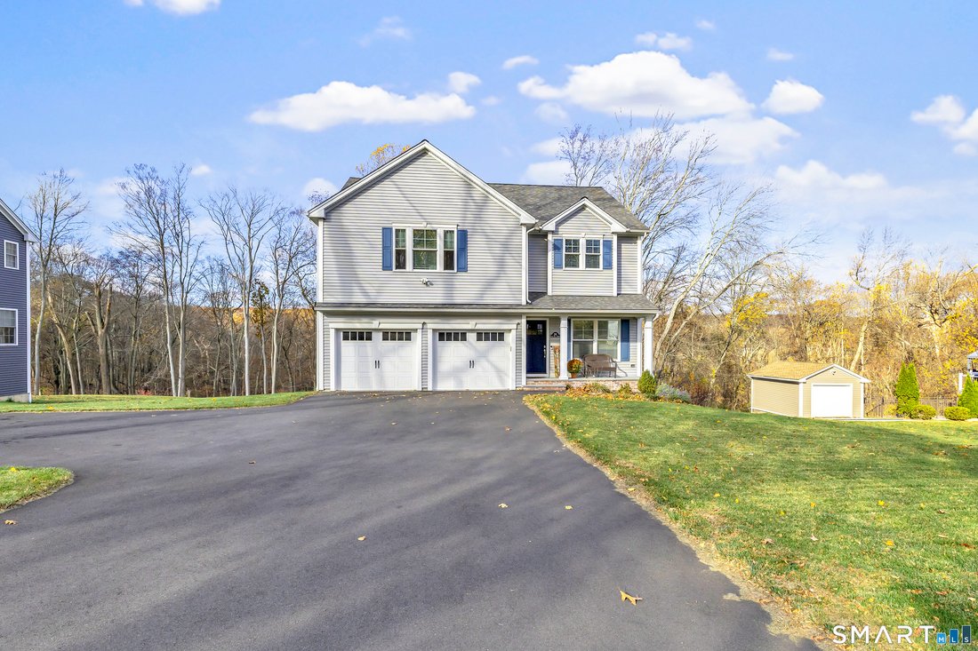 House in Shelton, Connecticut, United States 1 - 17678771