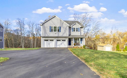 House in Shelton, Connecticut, United States 1