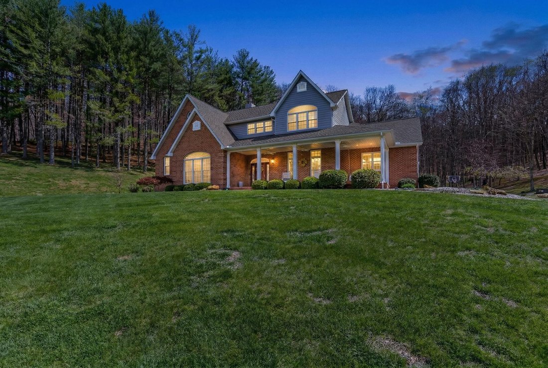 House in Chillicothe, Ohio, United States 1 - 17678648