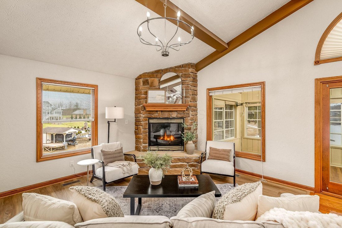 House in Howard, Ohio, United States 5 - 17679008