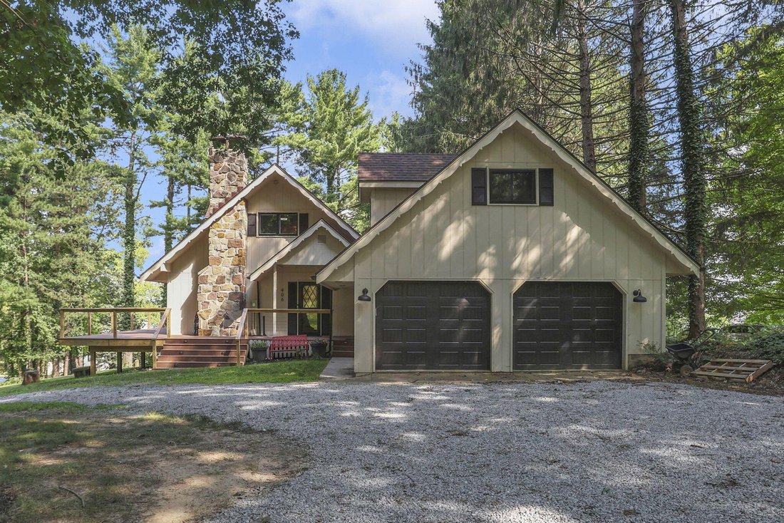 House in Howard, Ohio, United States 1 - 17679254