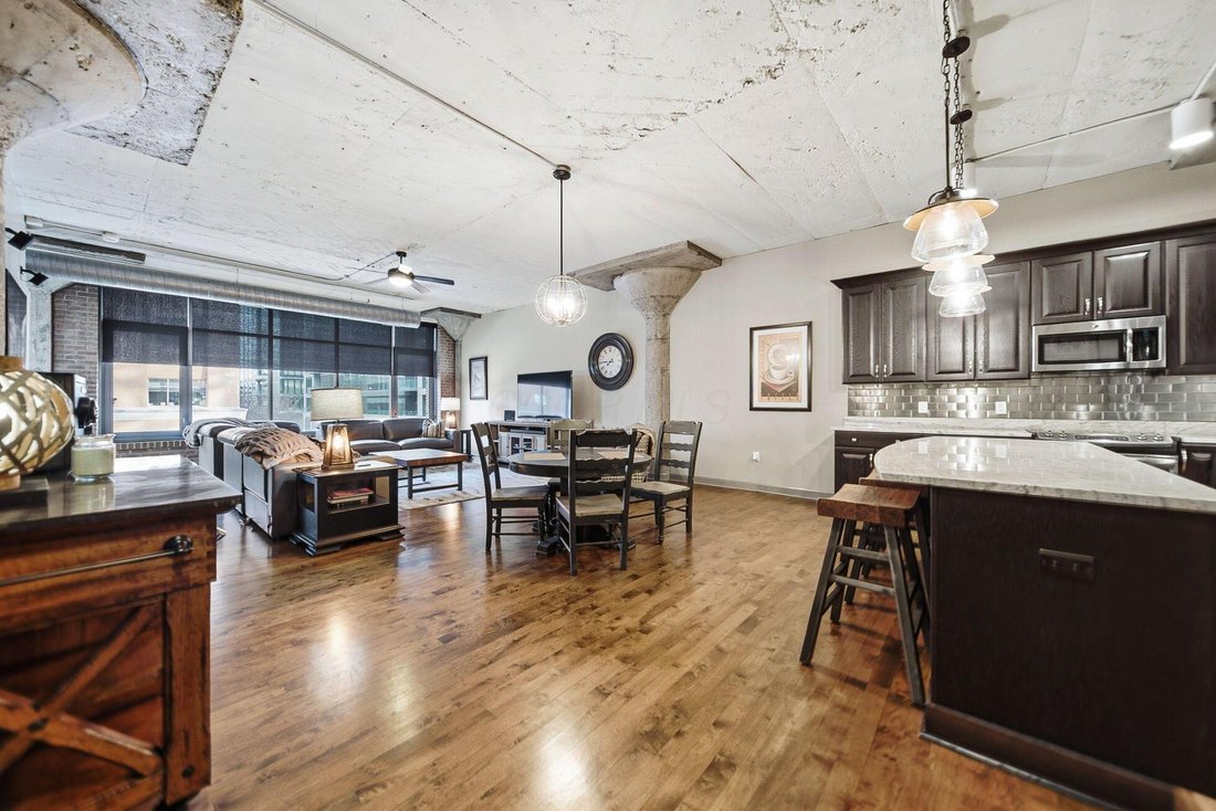 Condo in Columbus, Ohio, United States 3 - 17679421