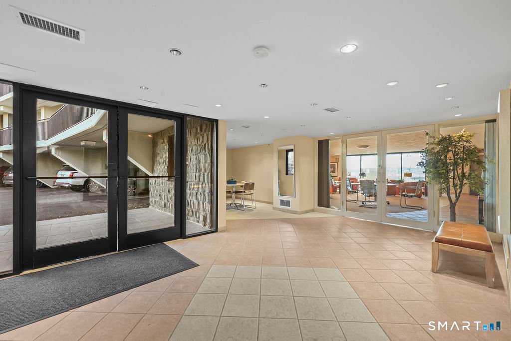 Condo in Norwalk, Connecticut, United States 4 - 17678484