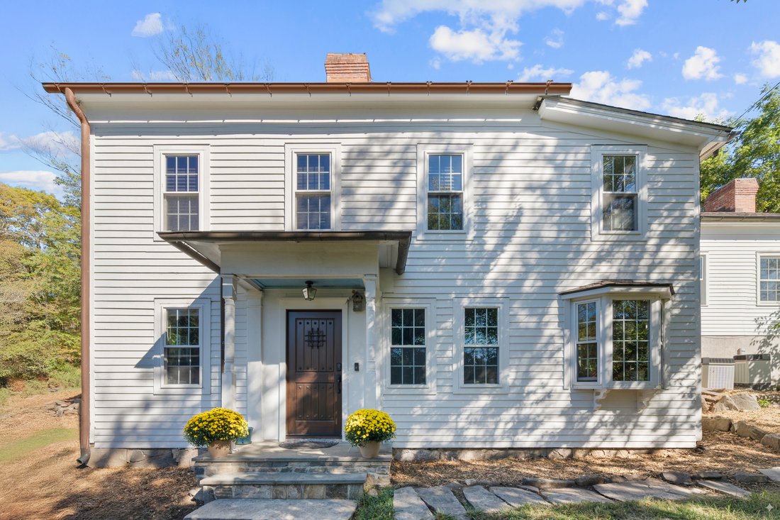 House in Bethel, Connecticut, United States 2 - 17677772